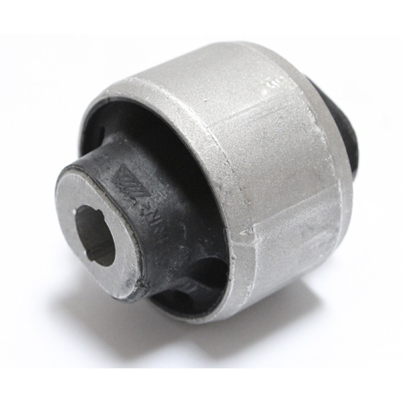 Задній сайлентблок переднього важеля Renault Fluence (Рено Флюенс)/Megane III. Lemforder — Німеччина