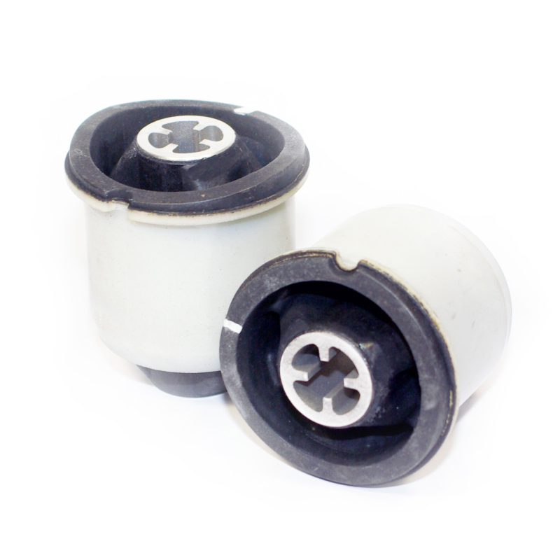 Сайлентблок задньої балки Renault Megan II 2002 — 2008 Виробництва Hutchinson 531557 — Франція